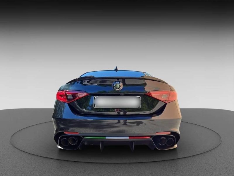 ALFA ROMEO GIULIA QUADRIFOGLIO 510ch / CARBONE / HARMAN KARDON / CAMÉRA / PACK SPORT