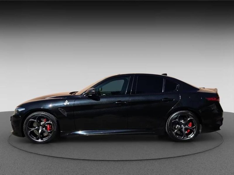 ALFA ROMEO GIULIA QUADRIFOGLIO 510ch / CARBONE / HARMAN KARDON / CAMÉRA / PACK SPORT