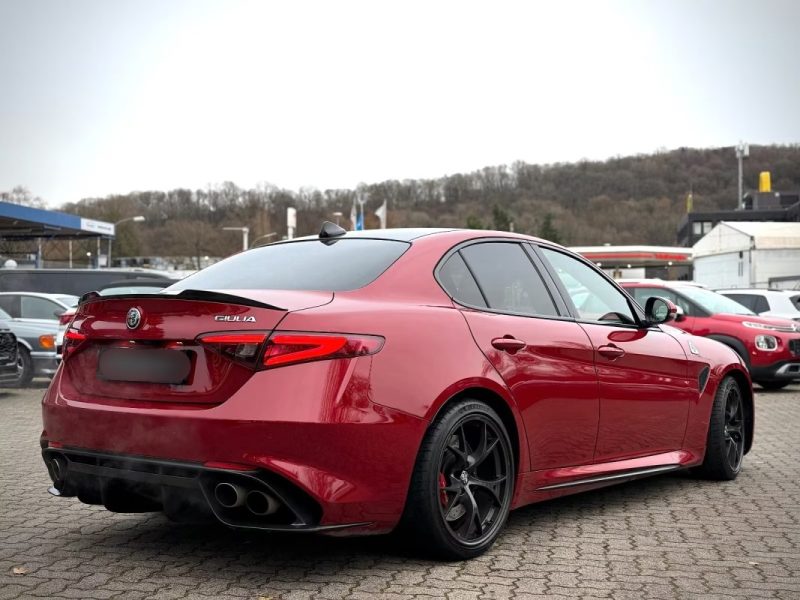 ALFA ROMEO GIULIA QUADRIFOGLIO 510ch / CARBONE / HARMAN KARDON / ACC / ROSSO COMPETIZIONE