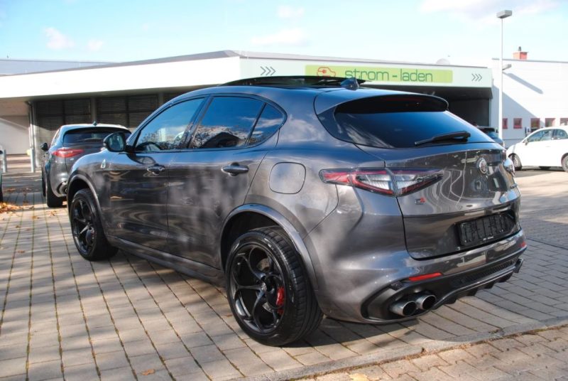 ALFA ROMEO STELVIO QUADRIFOGLIO 510ch / Toit ouvrant / Harman Kardon / ACC / Q4