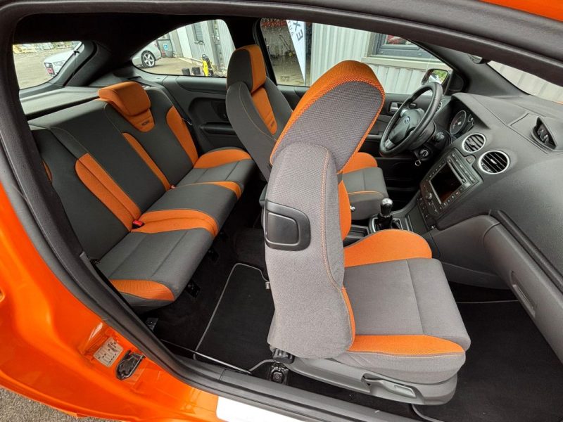 FORD  FOCUS ST 2.5L 225CV Xénon Toe Gps 