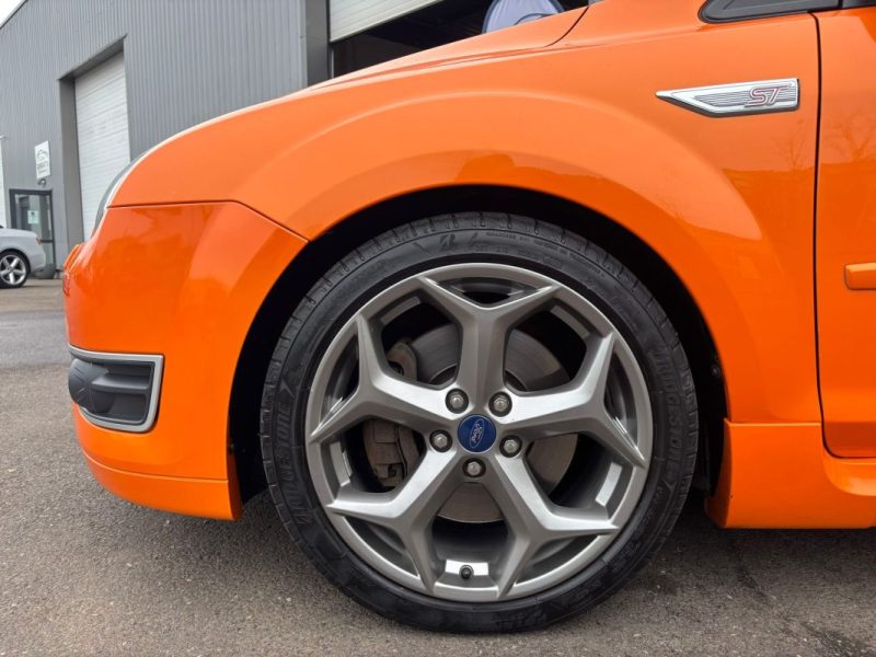 FORD  FOCUS ST 2.5L 225CV Xénon Toe Gps 