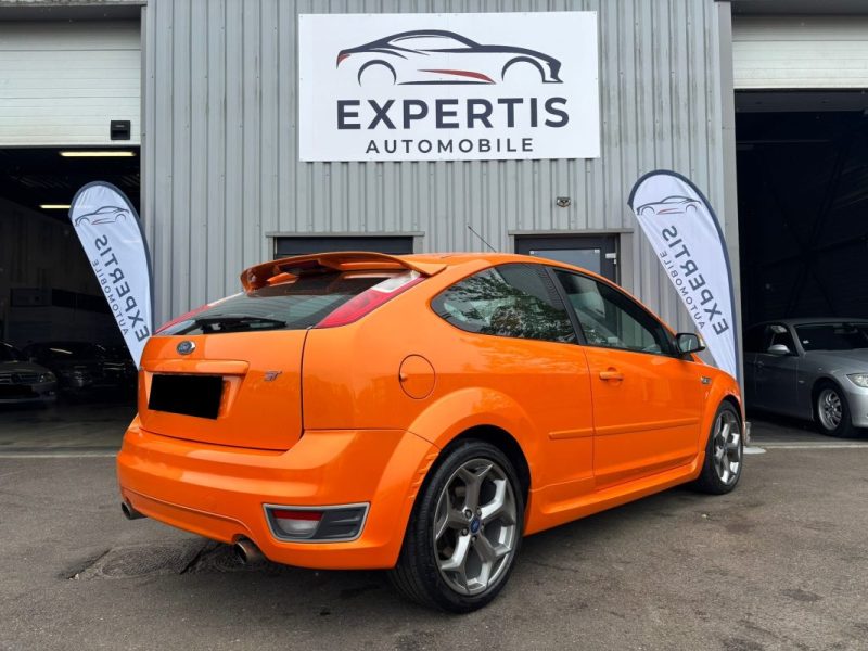 FORD  FOCUS ST 2.5L 225CV Xénon Toe Gps 
