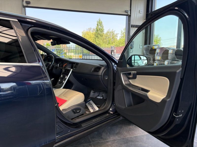 🚗 VOLVO V60 2.0 190 Ch ⚙️♨️ Sièges chauffants ☀️ Toit ouvrant 📷 Caméra de recul 🧭 GPS 🛡️Garantie