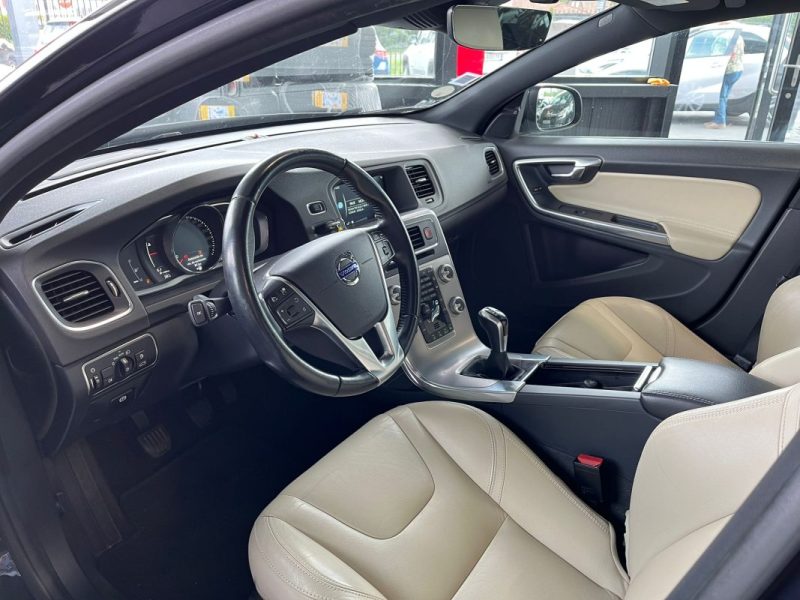 🚗 VOLVO V60 2.0 190 Ch ⚙️♨️ Sièges chauffants ☀️ Toit ouvrant 📷 Caméra de recul 🧭 GPS 🛡️Garantie