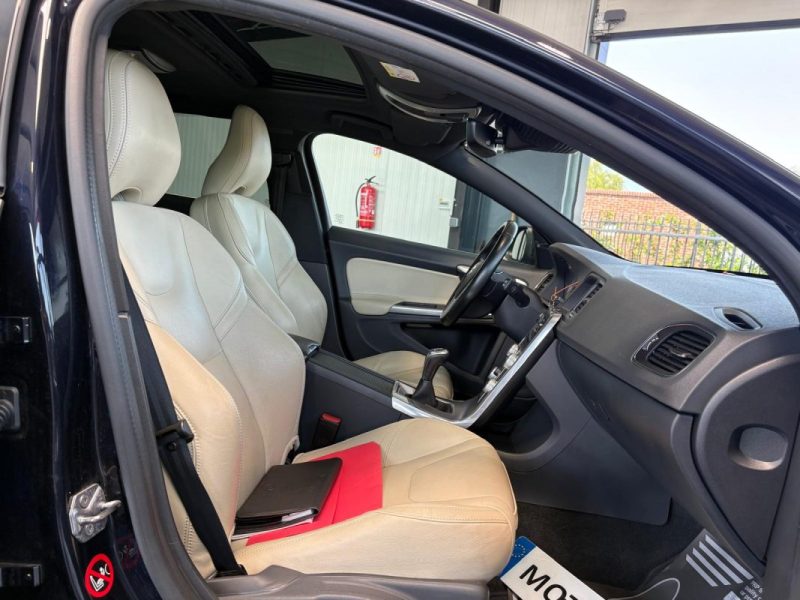🚗 VOLVO V60 2.0 190 Ch ⚙️♨️ Sièges chauffants ☀️ Toit ouvrant 📷 Caméra de recul 🧭 GPS 🛡️Garantie