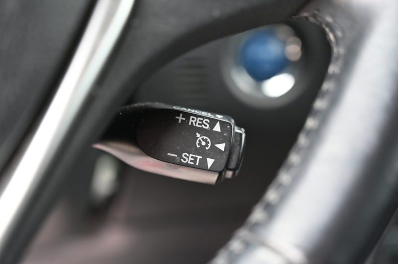 TOYOTA AURIS 136h Dynamic 12/2013