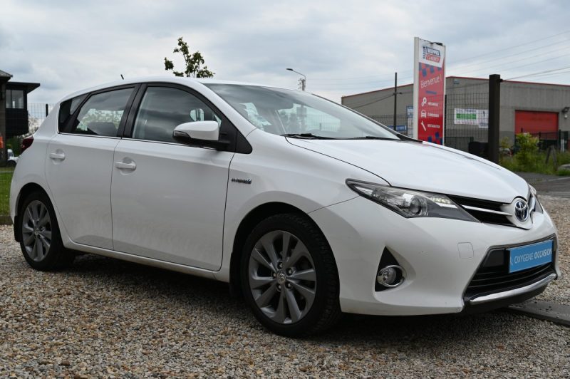 TOYOTA AURIS 1.8 HSD 136CH DYNAMIC 12/2013
