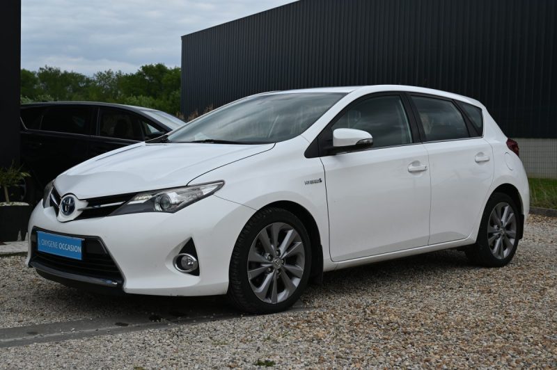 TOYOTA AURIS 136h Dynamic 12/2013