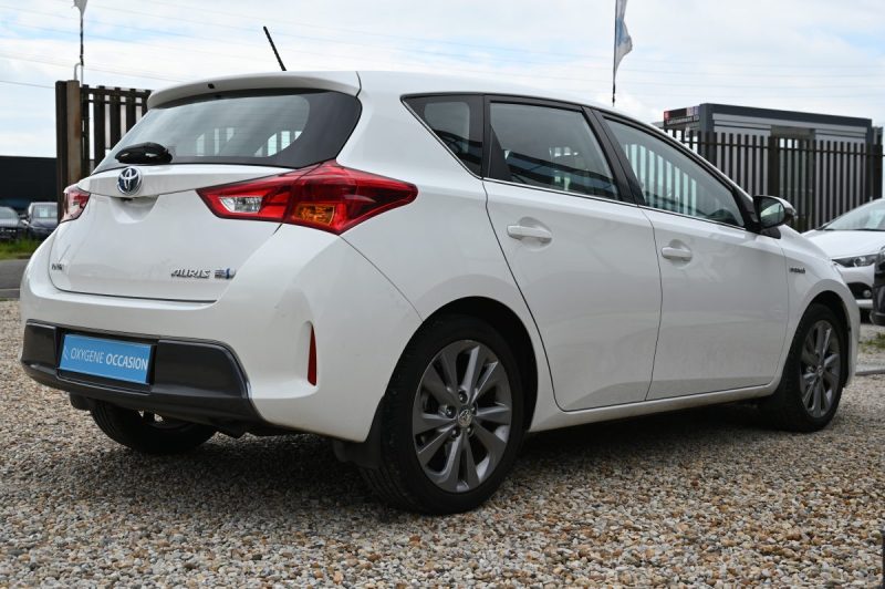 TOYOTA AURIS 136h Dynamic 12/2013