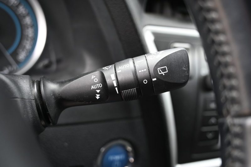 TOYOTA AURIS 136h Dynamic 12/2013