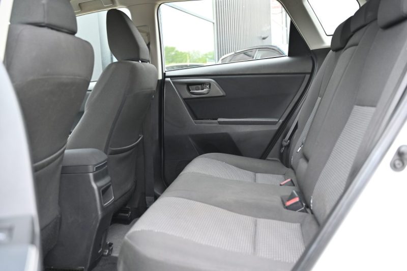 TOYOTA AURIS 1.8 HSD 136CH DYNAMIC 12/2013