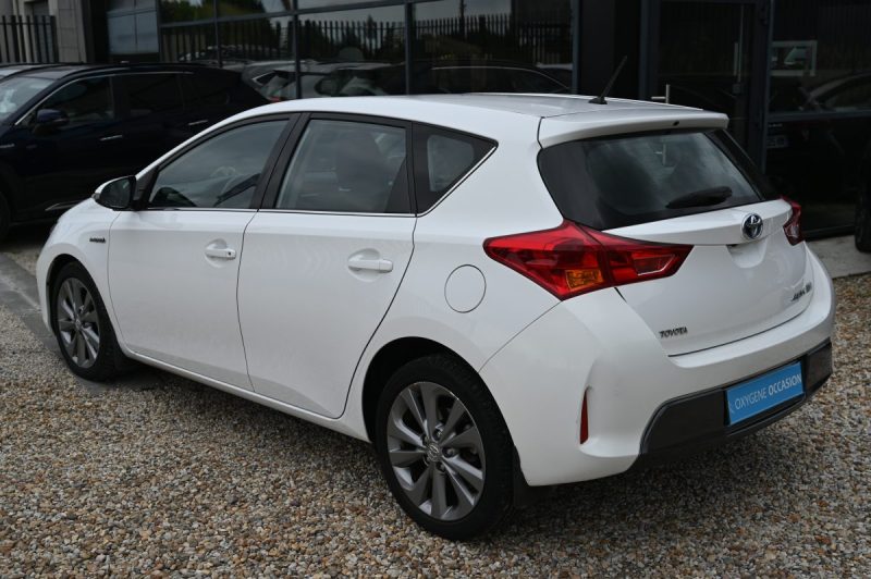 TOYOTA AURIS 136h Dynamic 12/2013