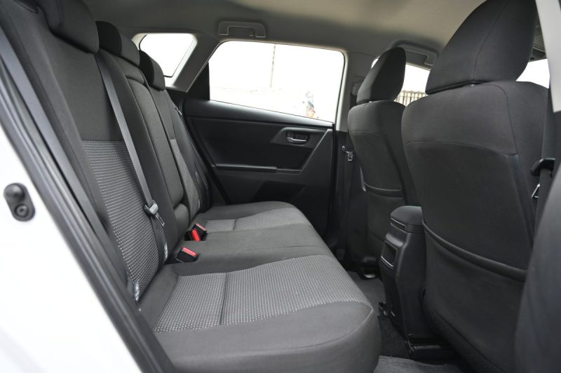 TOYOTA AURIS 1.8 HSD 136CH DYNAMIC 12/2013