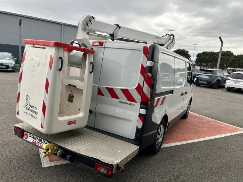 RENAULT TRAFIC  2.0 DCI 145CH NACELLE 2020