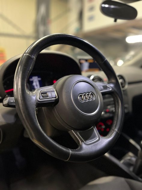 MAGNIFIQUE AUDI A1 S LINE 1.0 TSI 95 CH (PACK S LINE, CLIMATISATION)