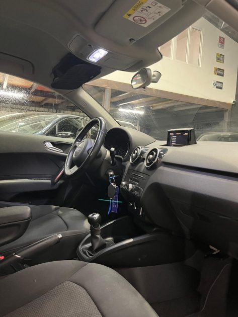 MAGNIFIQUE AUDI A1 S LINE 1.0 TSI 95 CH (PACK S LINE, CLIMATISATION)