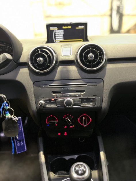 MAGNIFIQUE AUDI A1 S LINE 1.0 TSI 95 CH (PACK S LINE, CLIMATISATION)