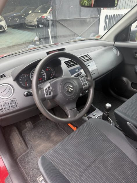 SUZUKI SWIFT 1.5 CONFORT 2007 - 59 107Kms - Premier Main - Distrib ok - SUIVIT SUZUKI