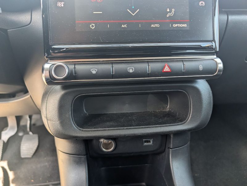 Citroen c3 ii 1.2 puretech 110ch shine 56.000kms excellent etat bm6 apple car play camera de recul e