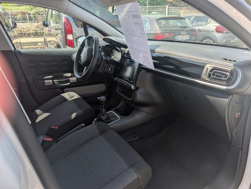 Citroen c3 ii 1.2 puretech 110ch shine 56.000kms excellent etat bm6 apple car play camera de recul e
