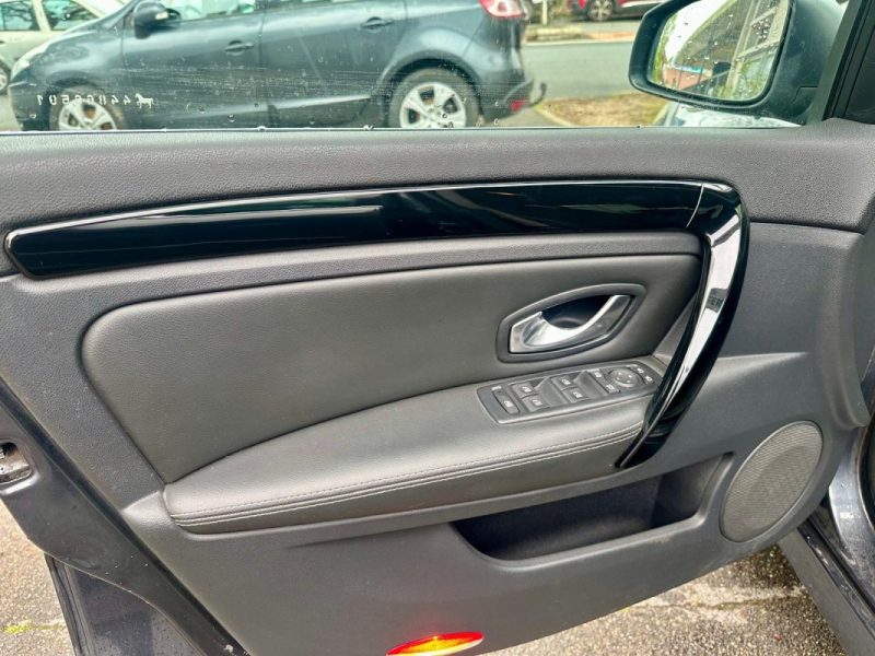 RENAULT LAGUNA III 1.5 dCi 110 BOSE EDITION 