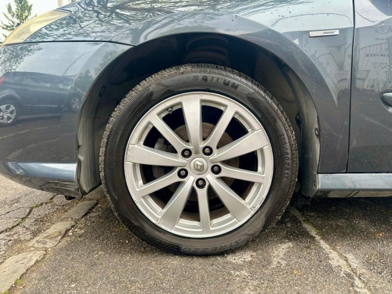RENAULT LAGUNA III 1.5 dCi 110 BOSE EDITION 