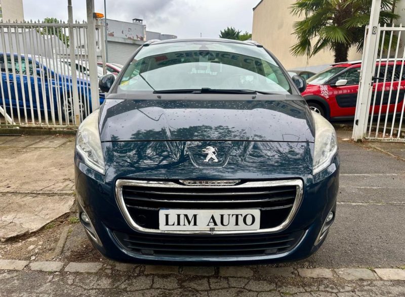 PEUGEOT 5008 1.6 BlueHDI 120 ALLURE 7 Places