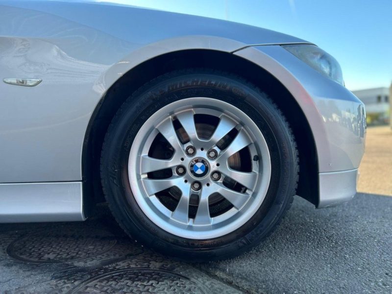 BMW SERIE 320 i E90 PACK SPORT 150CV