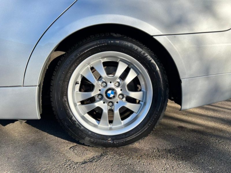 BMW SERIE 320 i E90 PACK SPORT 150CV