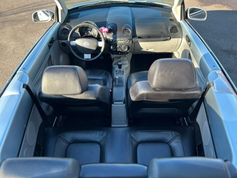 VOLKSWAGEN NEW BEETLE 2.0i 115CV CABRIOLET 