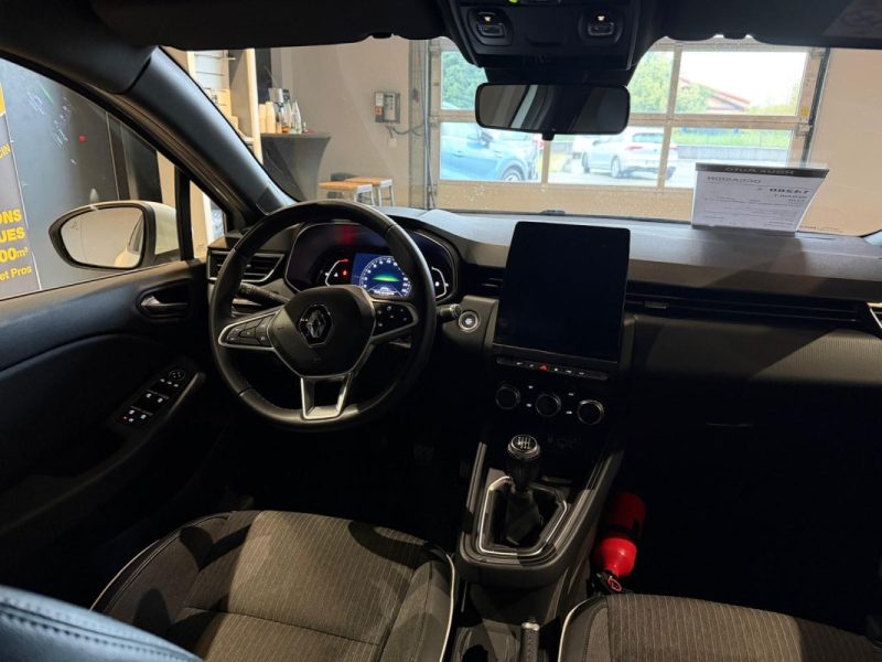RENAULT CLIO  TCE 90 INTENS CAMERA 360° / GRAND ECRAN 9.3P / ANGLES MORTS  2021