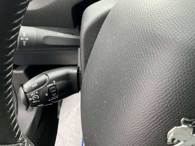 PEUGEOT  308  1,5 BLUE-HDI 130 CV ALLURE PACK  *CAMÉRA DE RECUL - BOÎTE 6 VITESSES 