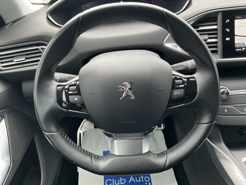 PEUGEOT  308  1,5 BLUE-HDI 130 CV ALLURE PACK  *CAMÉRA DE RECUL - BOÎTE 6 VITESSES 