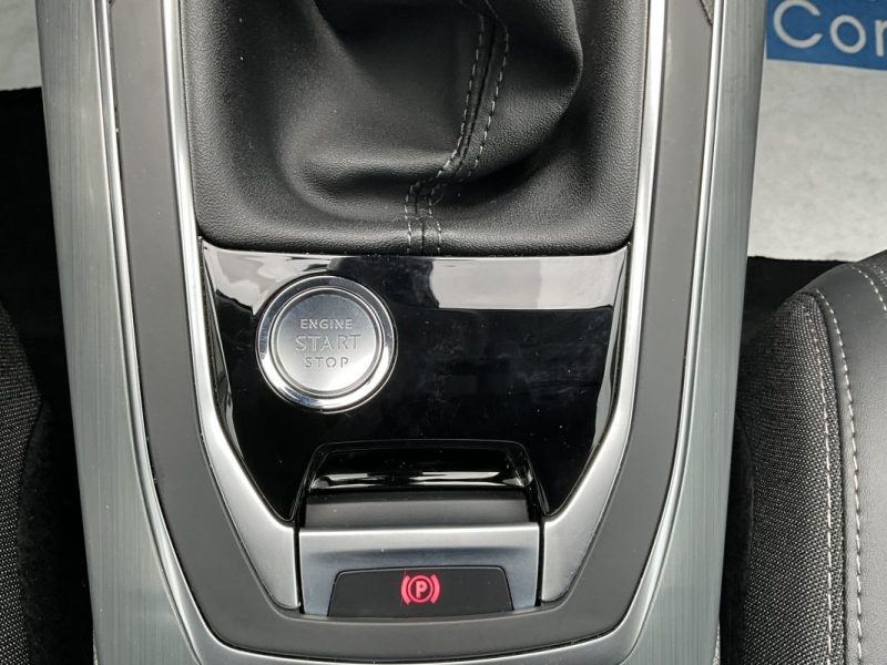 PEUGEOT  308  1,5 BLUE-HDI 130 CV ALLURE PACK  *CAMÉRA DE RECUL - BOÎTE 6 VITESSES 