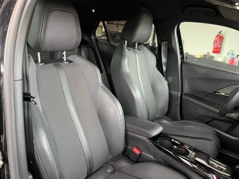 🚗 PEUGEOT 2008 II e-2008 138ch ⚡ ⚙️ 📱 CarPlay 📷 Caméra de recul 🧭 GPS 🪑 Semi cuir 🛡️ Garantie