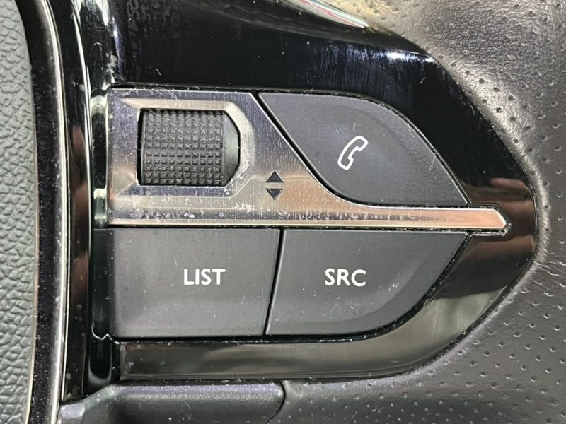 🚗 PEUGEOT 2008 II e-2008 138ch ⚡ ⚙️ 📱 CarPlay 📷 Caméra de recul 🧭 GPS 🪑 Semi cuir 🛡️ Garantie