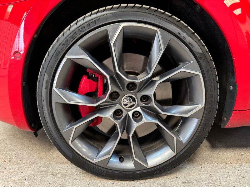 Skoda Octavia III 2.0 TDI 184CH RS DSG6 | Caméra | Toit ouvrant| Son Canton