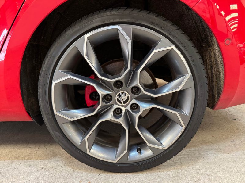 Skoda Octavia III 2.0 TDI 184CH RS DSG6 | Caméra | Toit ouvrant| Son Canton