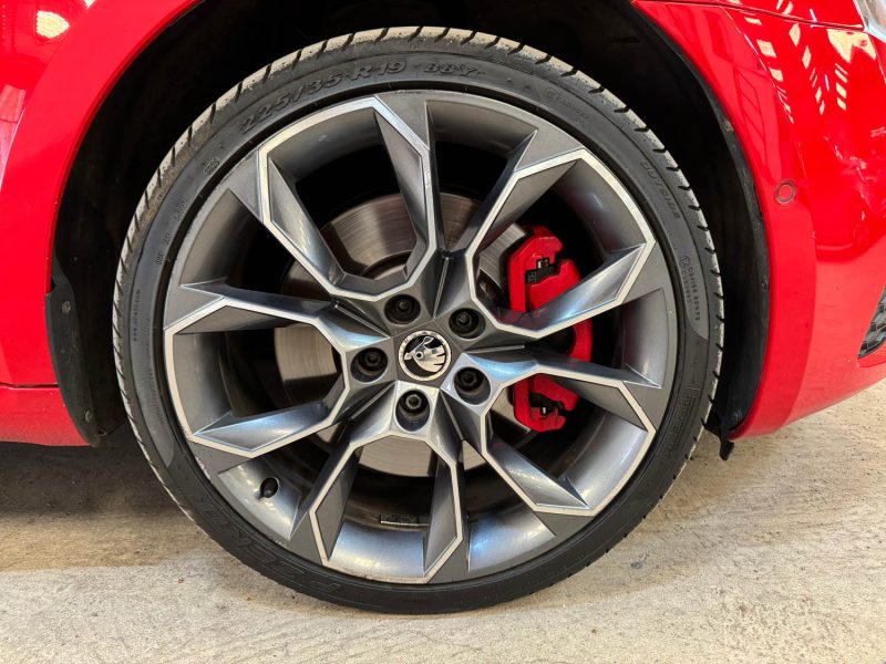 Skoda Octavia III 2.0 TDI 184CH RS DSG6 | Caméra | Toit ouvrant| Son Canton