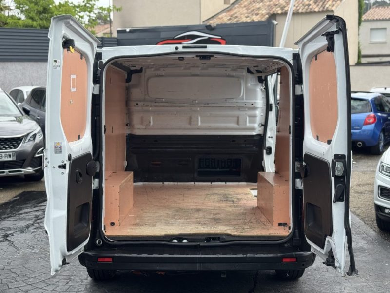 NISSAN NV300 L1H1 3T0 2.0 DCI 145CH S/S TEKNA 2021