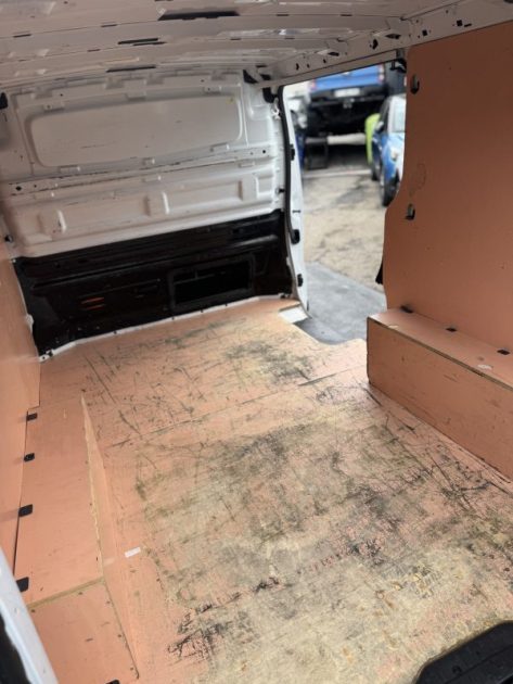 NISSAN NV300 L1H1 3T0 2.0 DCI 145CH S/S TEKNA 2021