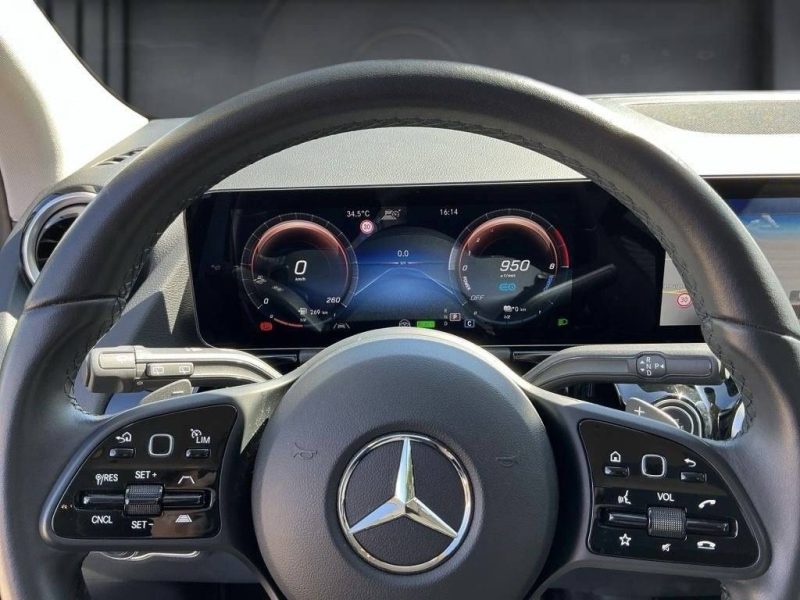Mercedes GLA 250E  PROGRESSIVE LINE • Distronic • Attelage • 1ère main