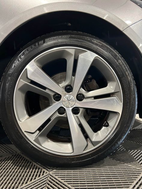 PEUGEOT 308 II 1.6 E-HDI 115CH