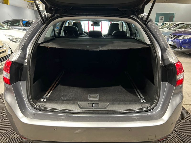 PEUGEOT 308 II 1.6 E-HDI 115CH