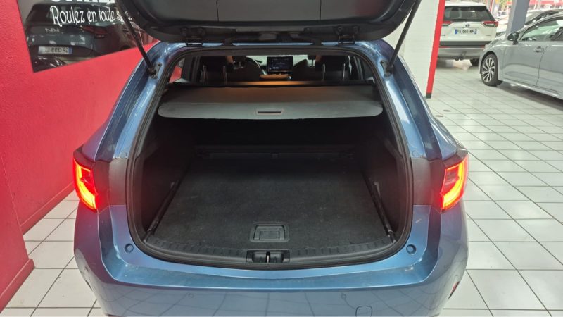 TOYOTA COROLLA TOURING SPORTS 122cv DYNAMIC BUSINESS/1 ERE MAIN/TVA RECUPERABLE