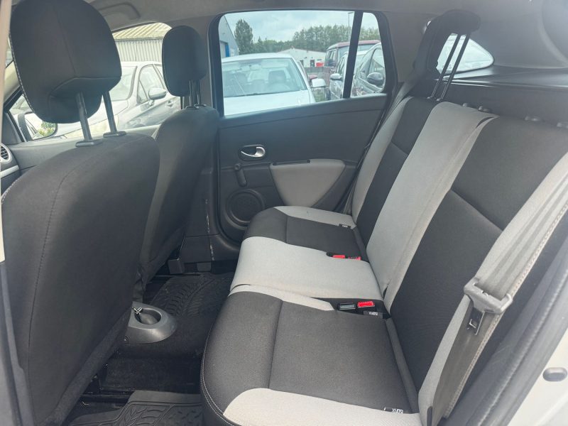 Renault CLIO 1.5 DCI 55KW 75 CH 2012
