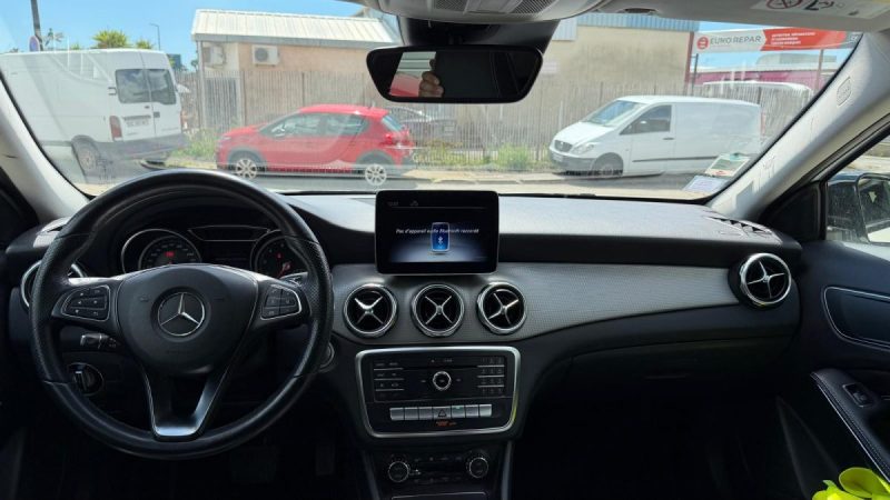 MERCEDES-BENZ CLASSE GLA Sensation 180 122cv  2019
