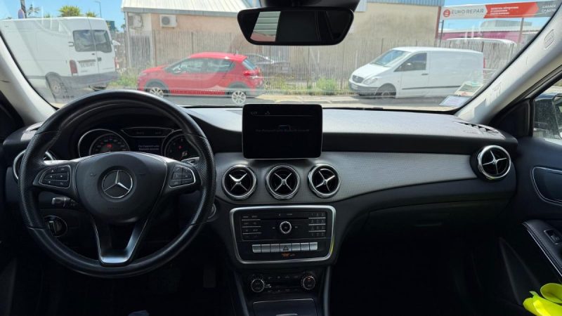 MERCEDES-BENZ CLASSE GLA Sensation 180 122cv  2019