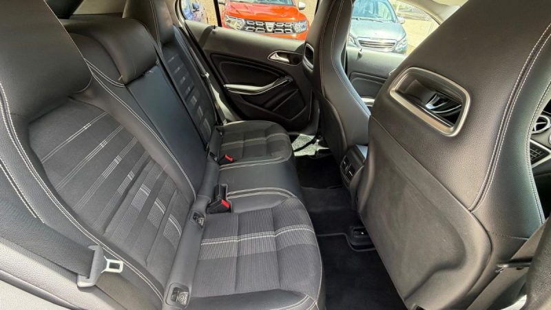 MERCEDES-BENZ CLASSE GLA Sensation 180 122cv  2019